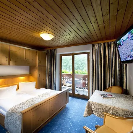 Wiesenegg 3* キッツビュール